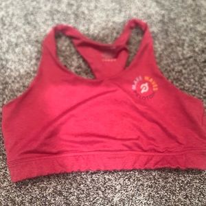 Hot pink Peloton sports bra. Excellent uses condition.